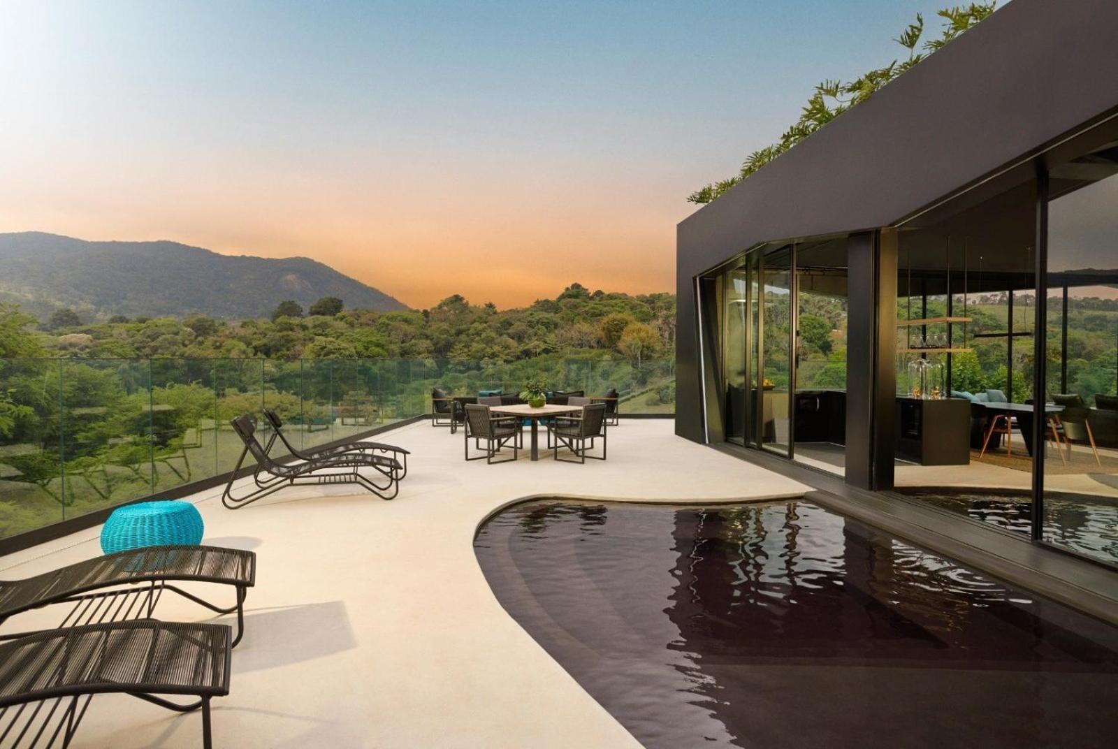Unique Garden Hotel ไมริโปรัง ภายนอก รูปภาพ