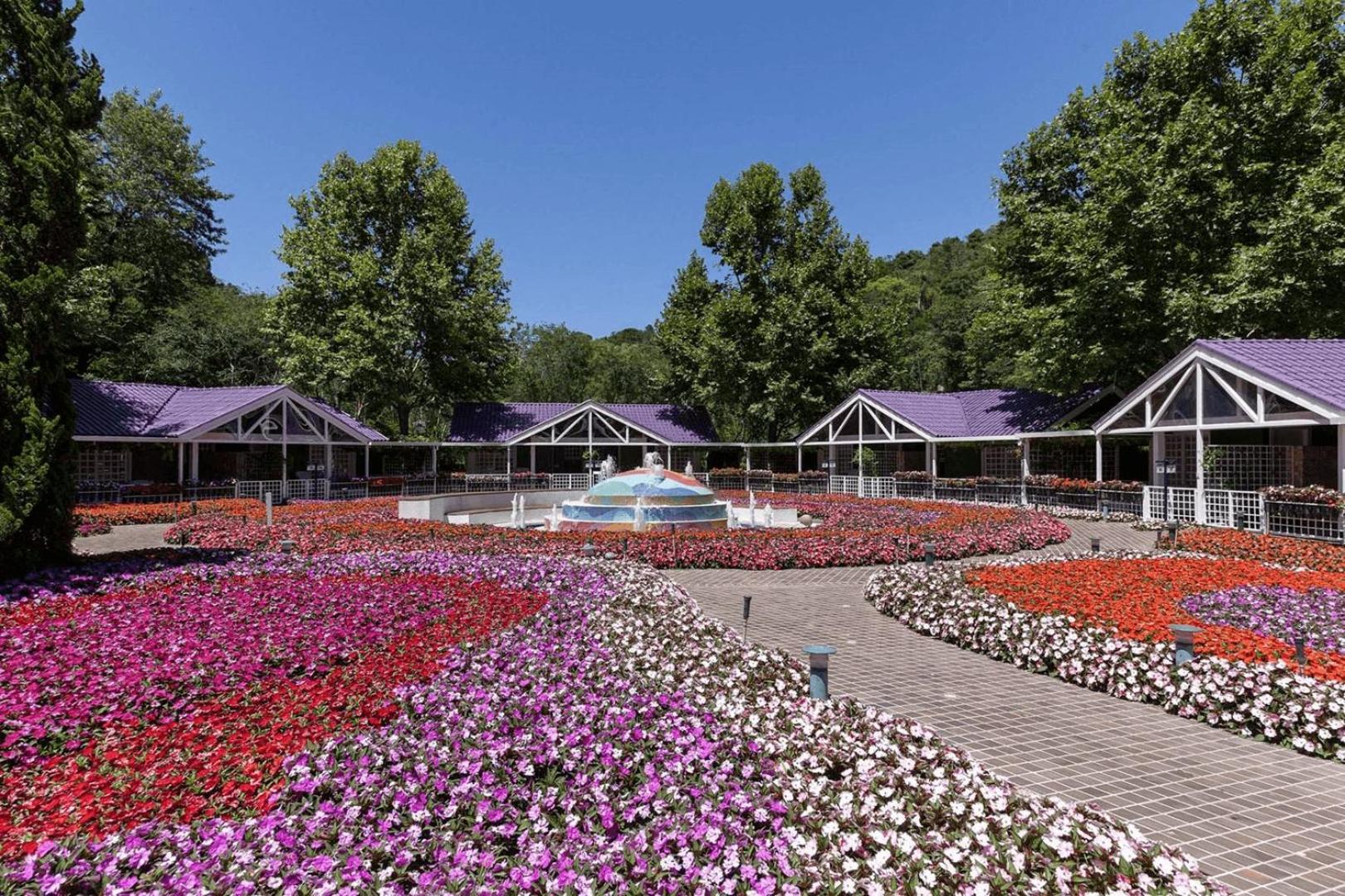 Unique Garden Hotel ไมริโปรัง ภายนอก รูปภาพ